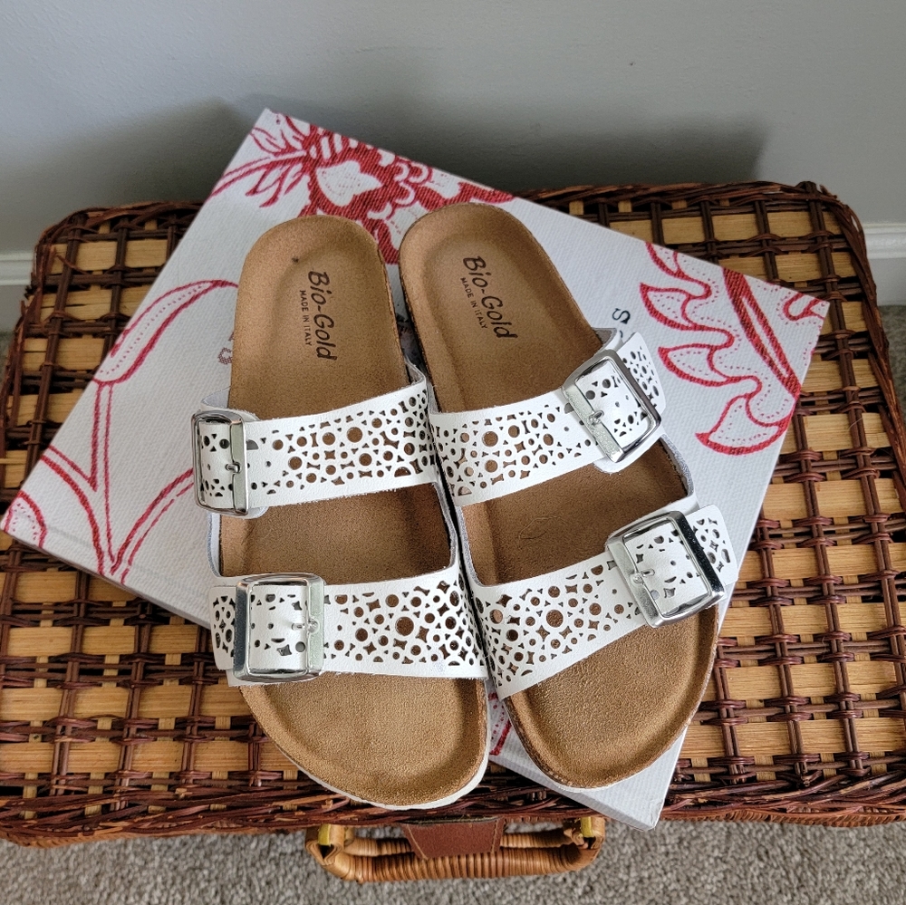•Brand New• BioGold Sandals